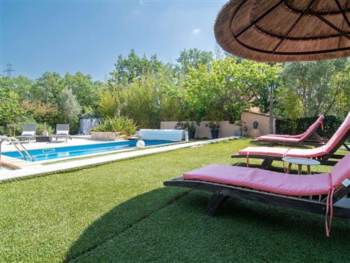 Holiday home - 6 persons -  - Bagnols En Forêt - 83600