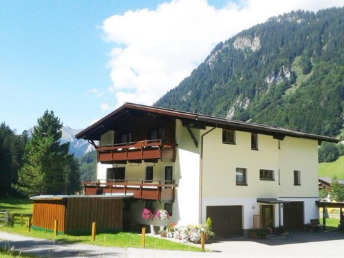 Holiday apartment - 4 persons -  - Klösterle - 6754 - Klösterle