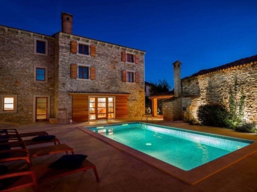 Villa - 11 persons -  - 52100 - Pula