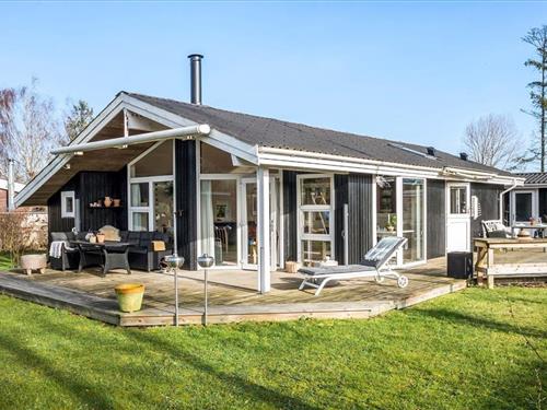 Holiday Home/Apartment - 6 persons -  - Vegavej - Vejlby Fed - 5500 - Middelfart