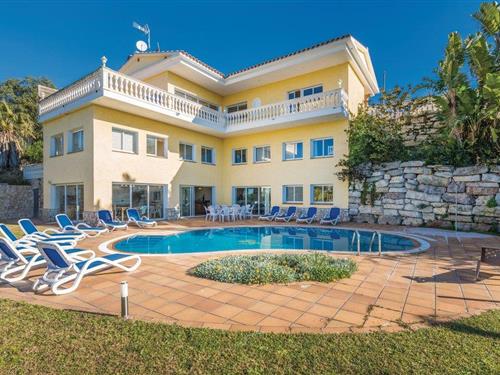 Fritidshus - 17 personer -  - Carrer Alguer - 17310 - Lloret De Mar