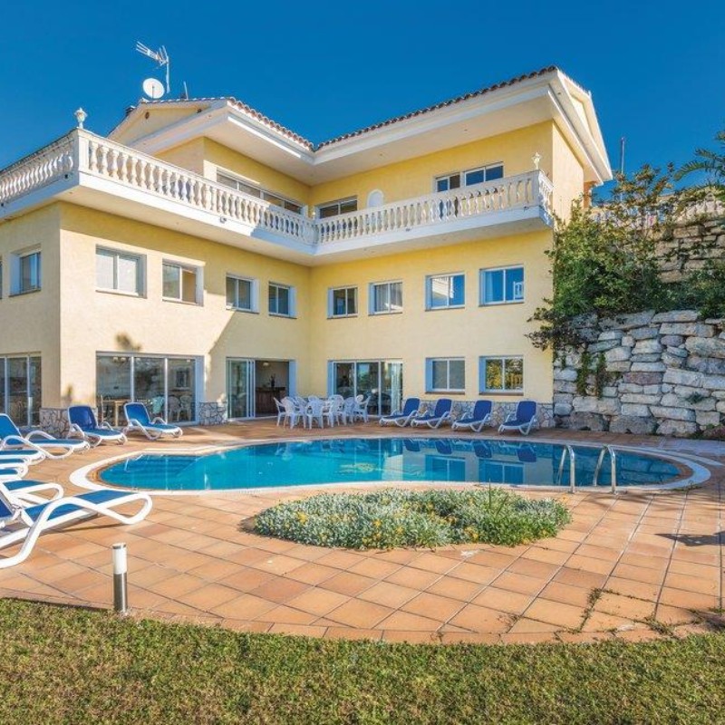 Sommerhus - 17 personer -  - Carrer Alguer - 17310 - Lloret De Mar