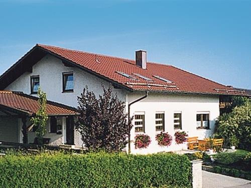 Holiday Home/Apartment - 6 persons -  - Blumenstraße - 93437 - Furth Im Wald