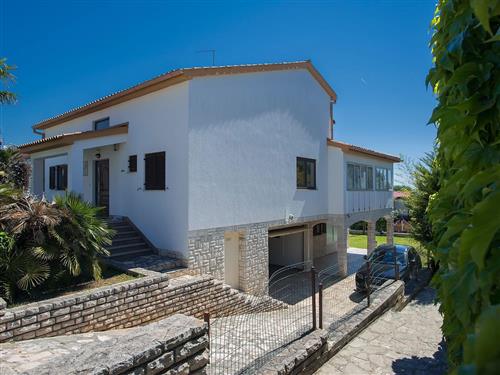 Holiday home - 10 persons -  - Krše - 52100 - Pula