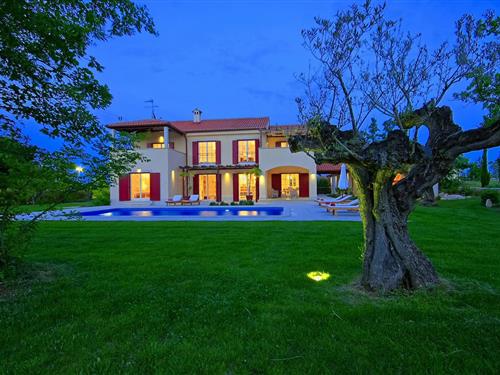 Holiday home - 10 persons -  - Butkovici - 52342 - Butkovici