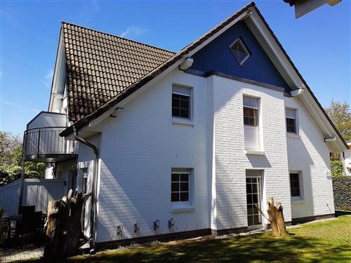 Holiday Home/Apartment - 6 persons -  - Birkenstraße 4 e - 18374 - Zingst