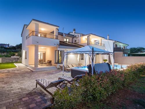 Holiday home - 8 persons -  - Stinjanska Cesta - Pula - 52100 - Stinjan