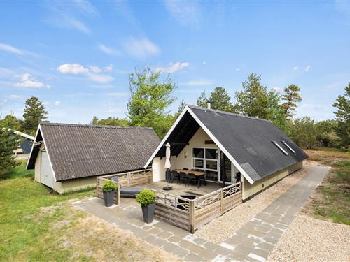 Holiday Home/Apartment - 5 persons -  - Bakkedraget - 6857 - Blåvand