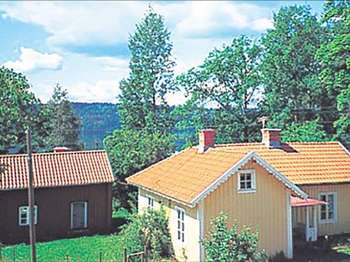 Holiday home - 4 persons -  - Näringe Skolan - Gamleby - 594 94 - Odensvi