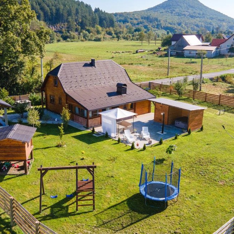 Sommerhus - 6 personer -  - Aleksinica - Gospic-Aleksinica - 53212 - Gornje Pazariste