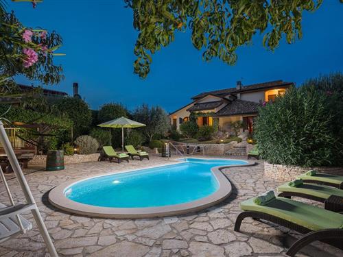 Holiday home - 8 persons -  - Malotija - 52460 - Buje