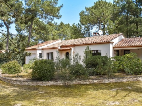 Holiday home - 4 persons -  - Allée de la réserve - 85460 - La Faute Sur Mer