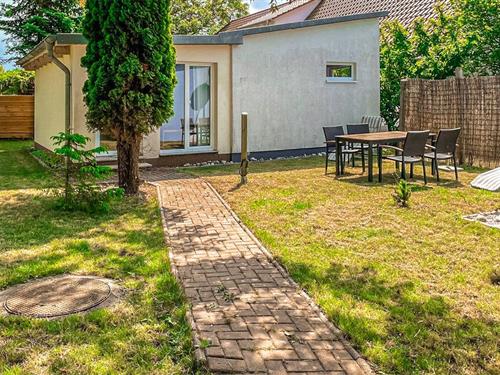 Sommerhus - 4 personer -  - Nonnevitz - 18556 - Dranske Ot Nonnevitz