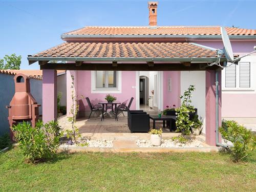 Holiday Home/Apartment - 4 persons -  - Valbandon - 52212 - Valbandon