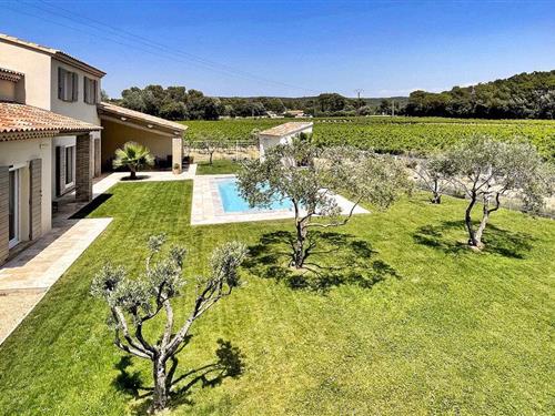 Holiday home - 6 persons -  - . Chemin Des Vincenty - 84100 - Uchaux