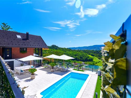 Holiday home - 7 persons -  - Naselje Vuksinec - Stubicke Toplice-Donja Stubica - 49240 - Donja Stubica