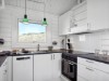 Image 6 - Kitchen