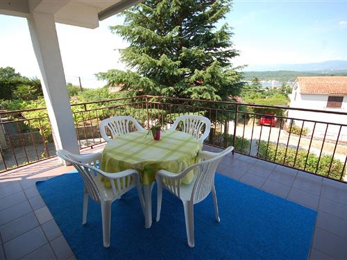 Holiday Home/Apartment - 4 persons -  - Jadranska cesta 14, 51512 Njivice - 51512 - Njivice