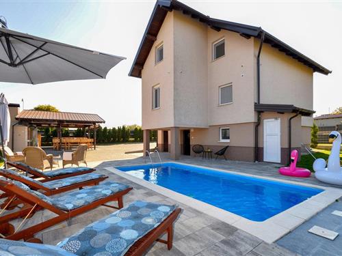 Sommerhus - 8 personer -  - Ulica 30. svibnja - Zagreb-Gracec - 10370 - Gracec