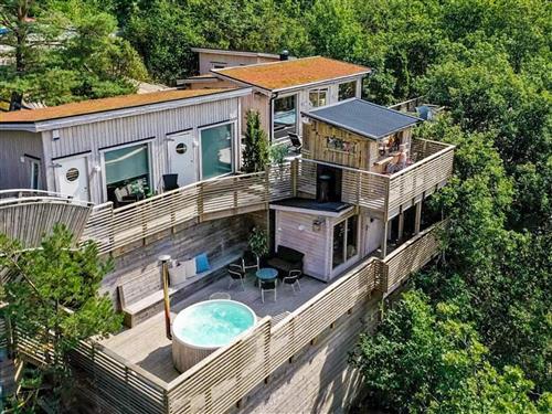  - 5 Personen -  - Gamla Lillhagsvägen - Göteborg - 42249 - Hisings Backa