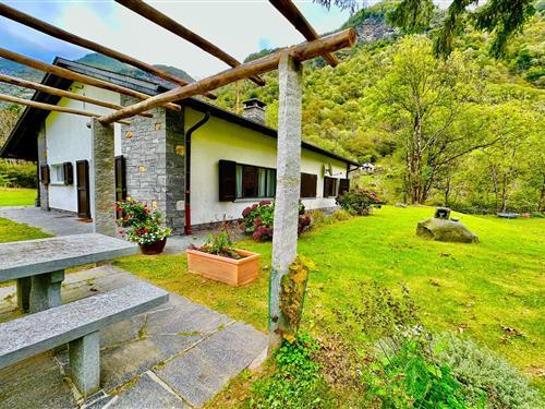 Holiday Home/Apartment - 4 persons -  - Prato Maggiora - 6635 - Gerra Verzasca
