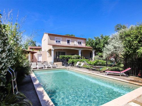 Holiday home - 6 persons -  - rue d' Aramon Font d'Irac - 30133 - Les Angles