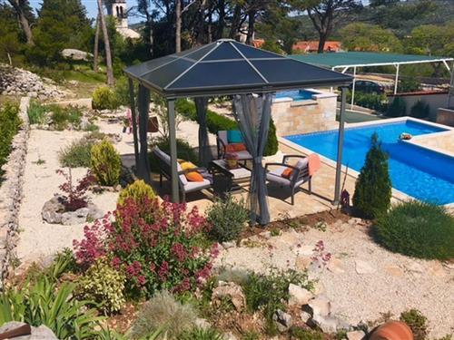 Holiday Home/Apartment - 6 persons -  - 21423 - Dracevica