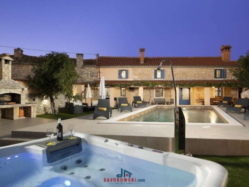Holiday home - 8 persons -  - 52207 - Barban