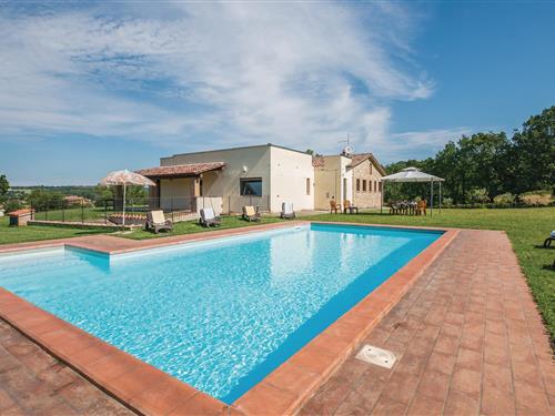 Holiday home - 8 persons -  - Vocabolo Perticara - Todi - 06056 - Massa Martana  Pg
