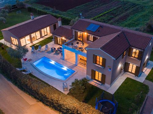 Holiday home - 10 persons -  - Frkeci 39 A - 52207 - Barban