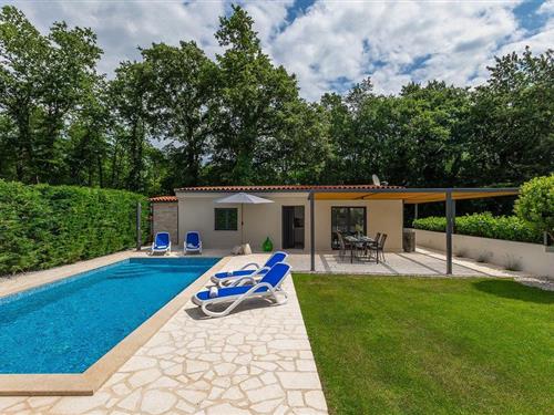 Holiday home - 4 persons -  - Susnjici - Porec - 52448 - Sv. Lovrec