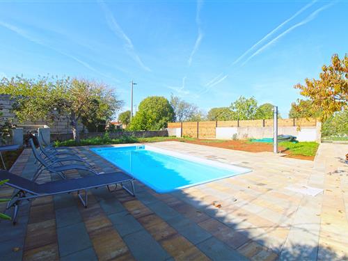 Fritidshus - 6 personer -  - Valtura 154 (44.905502, - 52100 - Valtura