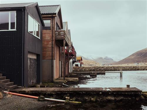 Ferienhaus - 3 Personen -  - Úti vi Neyst UVN-L - Faroe Islands - 0430 - Hvalvík