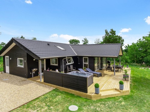 Sommerhus - 6 personer -  - Thomas Jensens Vej - Henneby - 6854 - Henne Strand