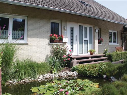 Holiday Home/Apartment - 4 persons -  - Weserblick 7, FeWo - 34399 - Wesertal-Gieselwerder