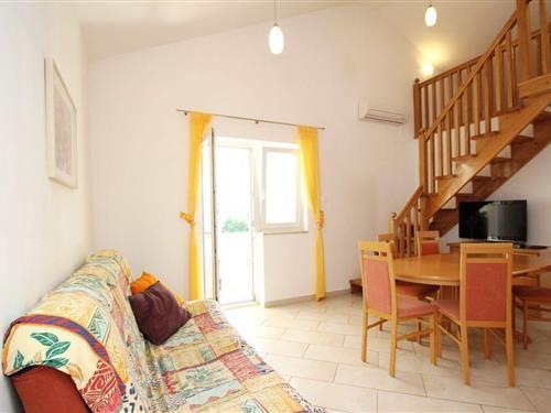 Holiday Home/Apartment - 6 persons -  - Emila Geistlicha - 51523 - Baška