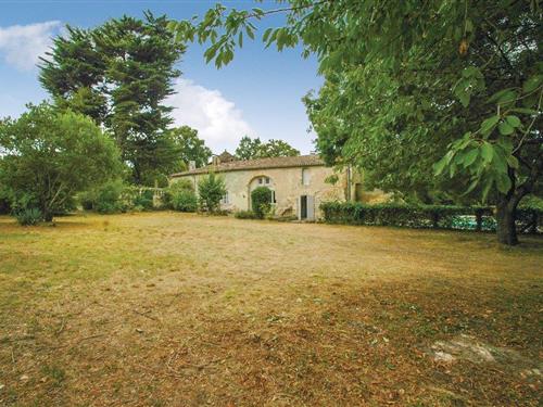 Holiday home - 8 persons -  - Chemin Tourenne - 33240 - St Germain