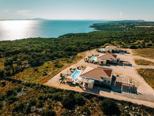 Holiday home - 7 persons -  - 53291 - Novalja