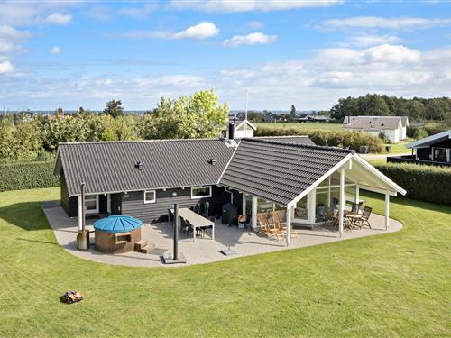 Sommerhus - 10 personer -  - Thorsvej - Hasmark - 5450 - Otterup
