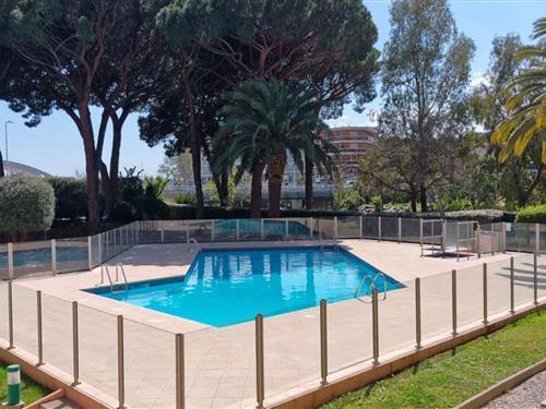 Holiday Home/Apartment - 4 persons -  - 83120 - Sainte-Maxime