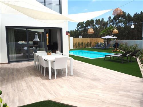 Holiday home - 8 persons -  - Alcobaça - 2460-698