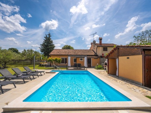 Holiday home - 4 persons -  - Dvori - Visnjan-Kastelir-Labinci - 52464 - Kastelir-Labinci