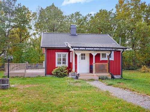 Holiday Home/Apartment - 4 persons -  - Dammvägen - 39597 - Läckeby