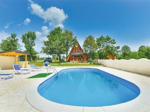 Sommerhus - 10 personer -  - Kijani - Gospic-Gracac - 23440 - Gospic
