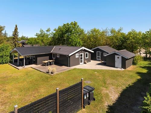 Sommerhus - 10 personer -  - Harvigs Strandpark - Øster Hurup - 9560 - Hadsund