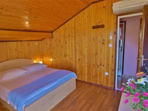 Holiday Home/Apartment - 4 persons -  - Supetarska Draga - Donja - 51280 - Supetarska Draga - Donja