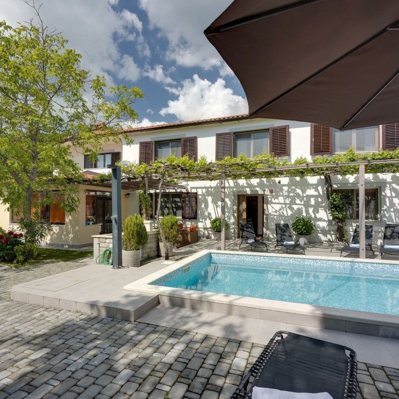 Sommerhus - 8 personer -  - Brest - 52426 - Brest Pod Uckom