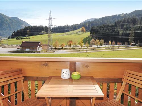 Holiday Home/Apartment - 5 persons -  - Liftstrasse 271, App. - 5542 - Flachau
