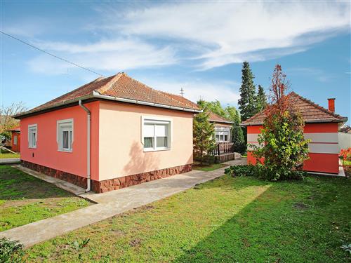 Holiday home - 6 persons -  - Balatonfenyves - 8646