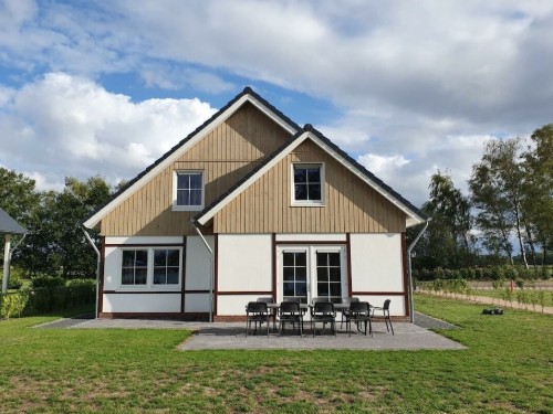 Sommerhus - 14 personer -  - 6114 - Susteren